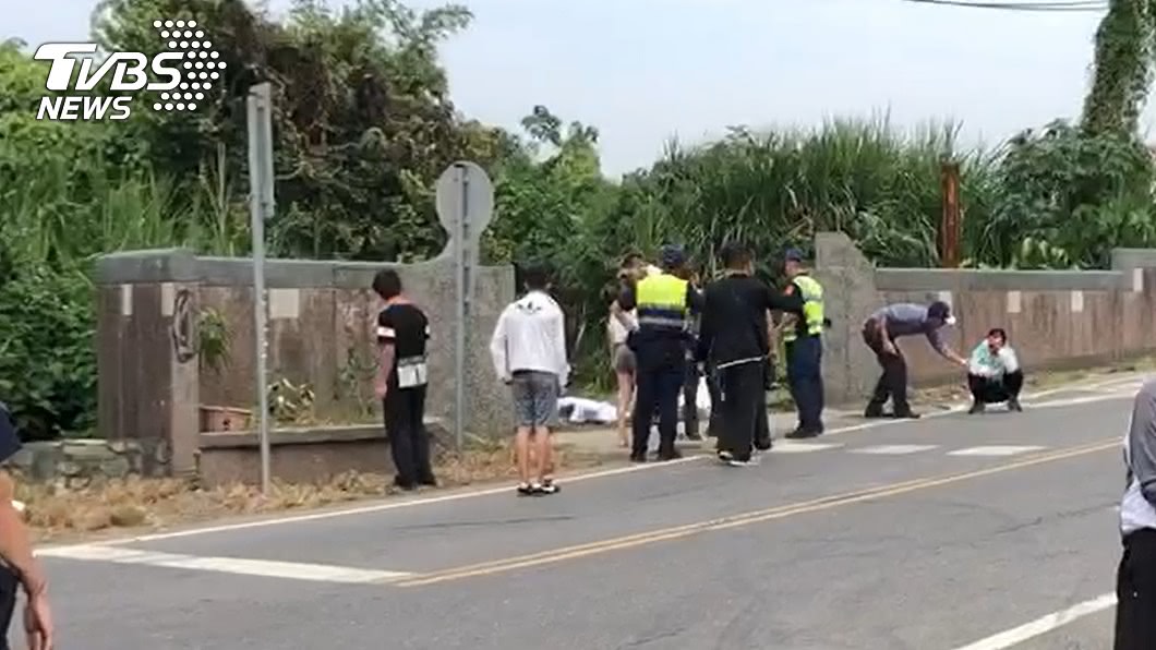 婦人負氣離家陳屍鐵軌旁 兒子到場「只剩屍塊」跪地痛哭