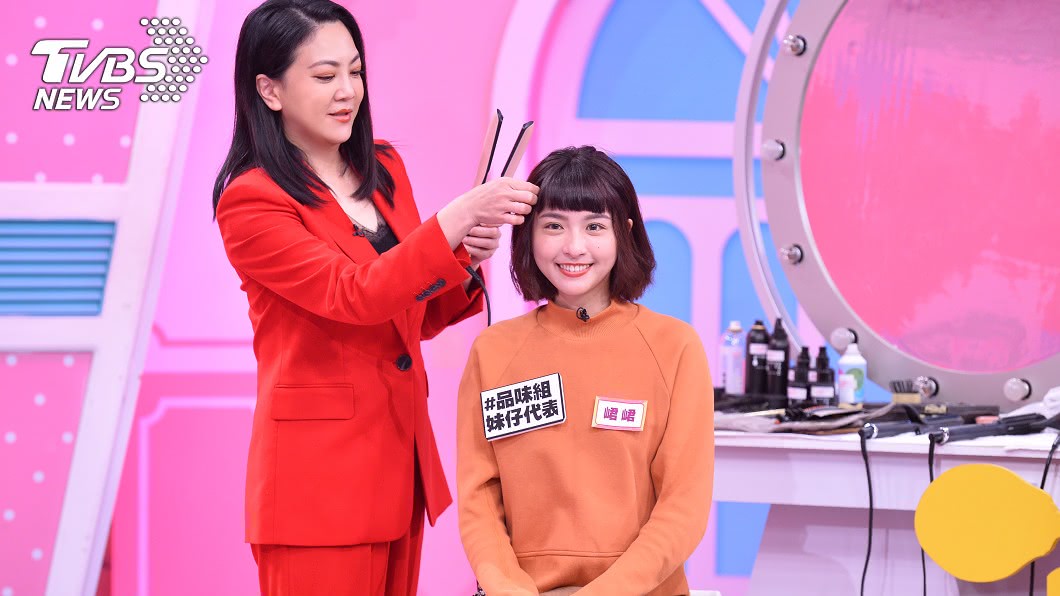 峮峮上《女人我最大》展露笑容。(圖/TVBS)