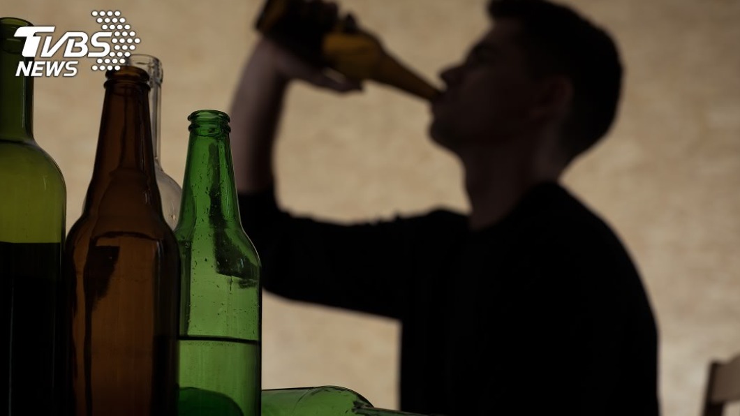 家長當心!青少年飲酒人數漸增 國健署籲加強宣導