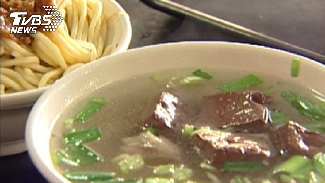 如廁驚見「黑便」以為大腸癌 真相竟與豬血湯有關