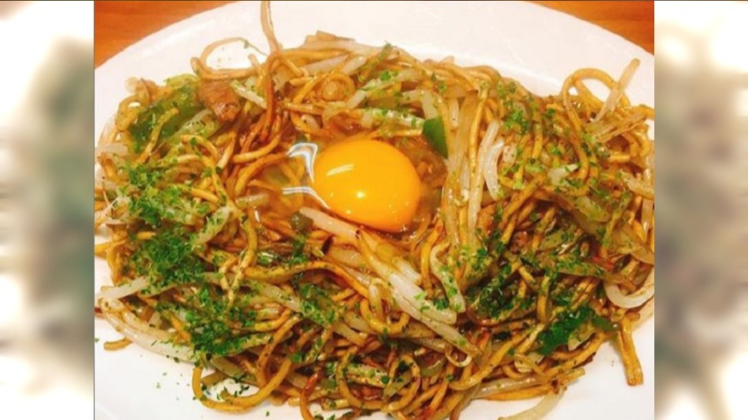 東京掀炒麵熱 「雙面炒麵」Q、脆、軟三口感