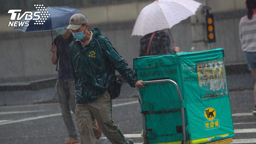 「閃電」暴風圈擴大!雨彈夜襲2地區 慎防豪雨強陣風