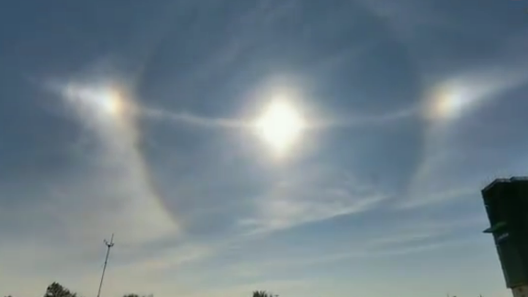 目擊3個太陽高掛上空 陸天文奇景宛如「后羿射日」