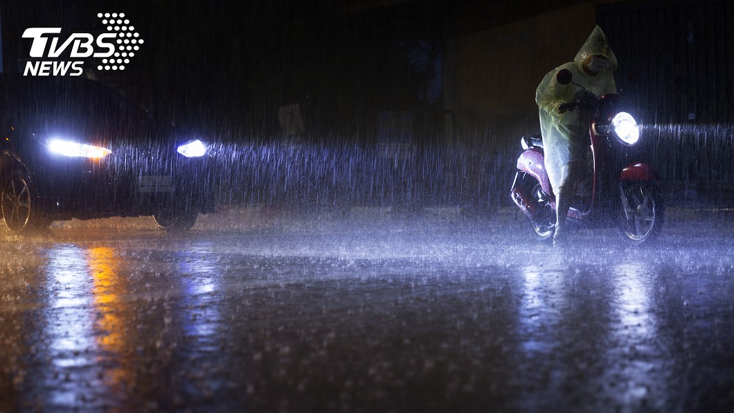 好天氣掰！中南部雨彈夜襲　北部氣溫暴跌轉濕冷