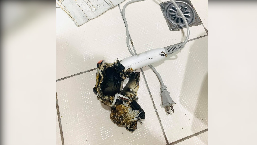 吹風機自燃!男燙傷驚恐「娃娃機夾的」:僅用過3次
