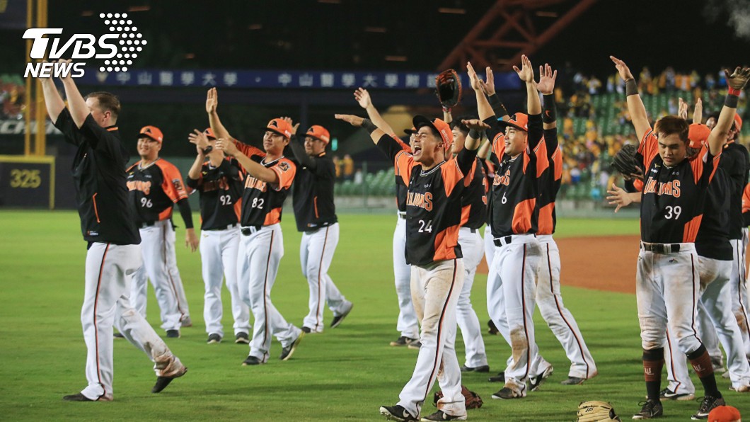 台灣大賽獅隊第6戰奪勝 餅總喊話總冠軍