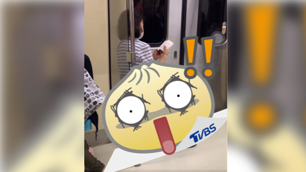 中年婦搭捷運練核心　網見「國王椅」驚呆：不累嗎