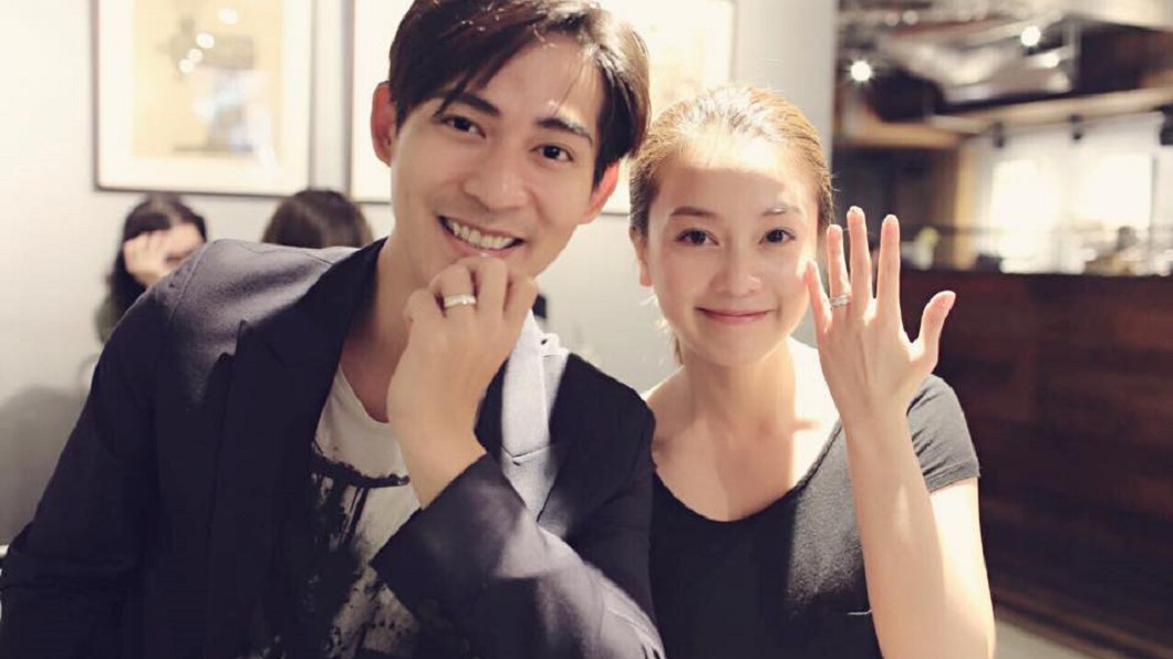 仔仔和喻虹淵2015年宣布結婚。(圖/翻攝自喻虹淵臉書)