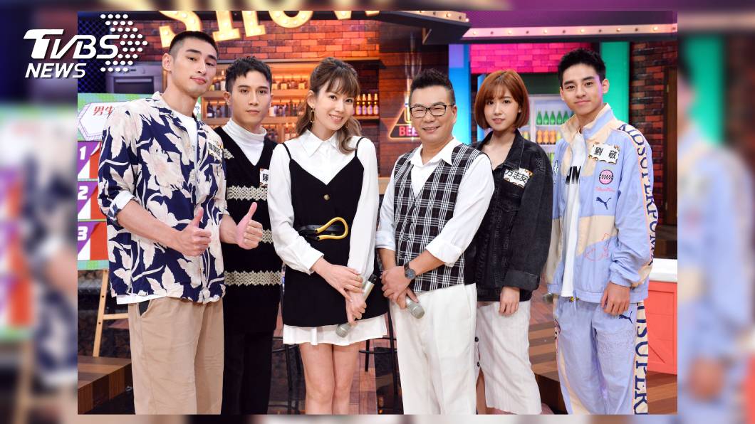 《粉紅色時光》演員上《11點熱吵店》宣傳。圖／TVBS