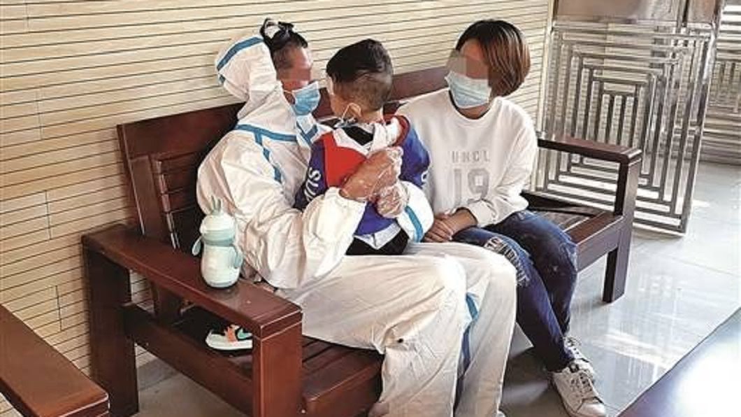 3歲兒癌末快死了 父酒駕入獄「淚抱懺悔」:要等爸回來