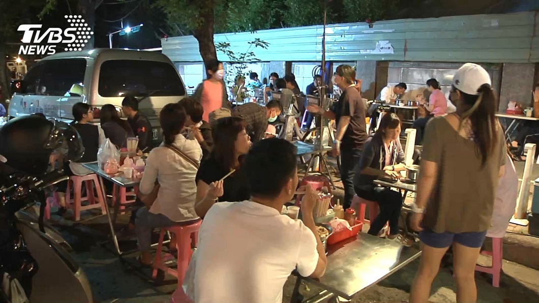 高雄40年瑞北夜市熄燈　攤商淚崩：要去哪