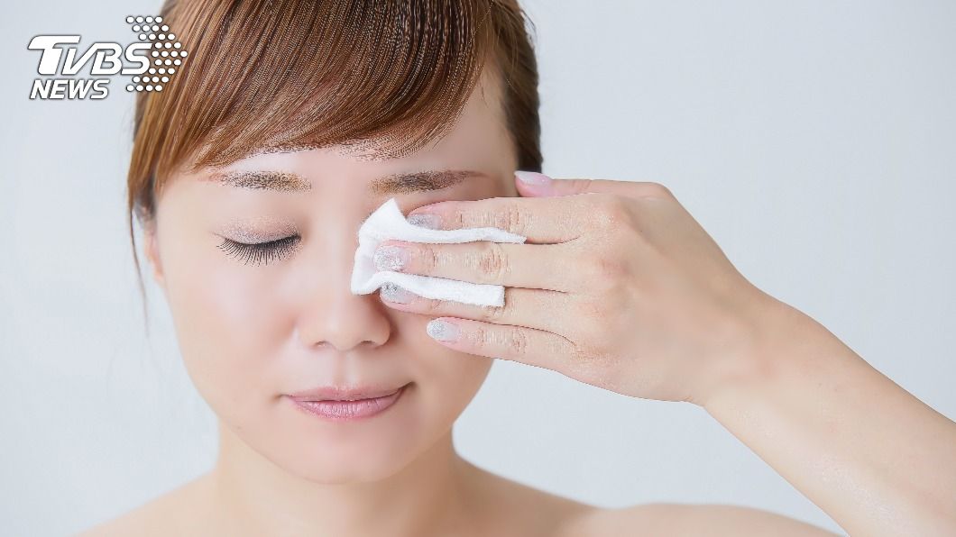 眼睛常乾澀、有異物感? 4種人當心「乾眼症」找上門