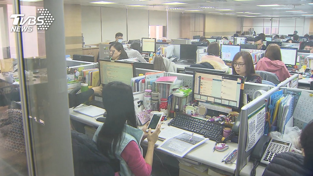 無薪假降至3683人　勞動部：回到疫情初期水準