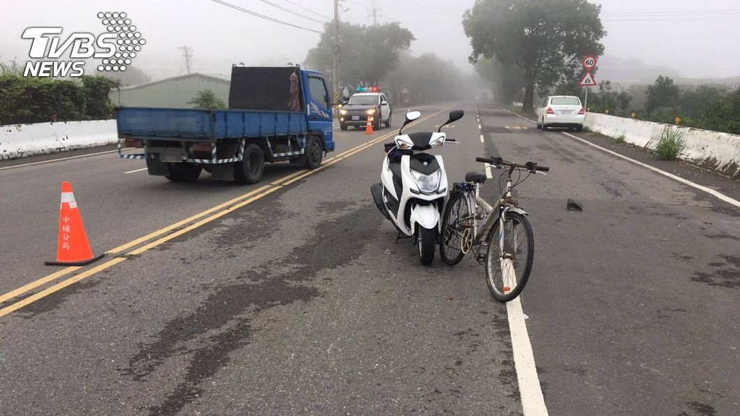 又一警員車禍 中埔分局警擦撞單車老翁受傷送醫