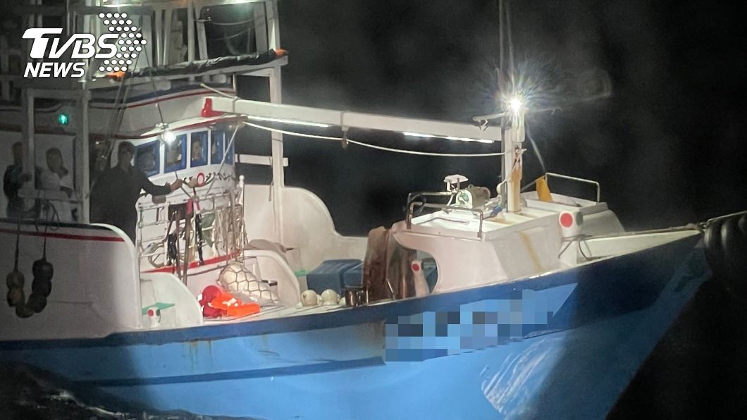 蘇澳2漁船三貂角外海碰撞　8人摸黑逃生獲救