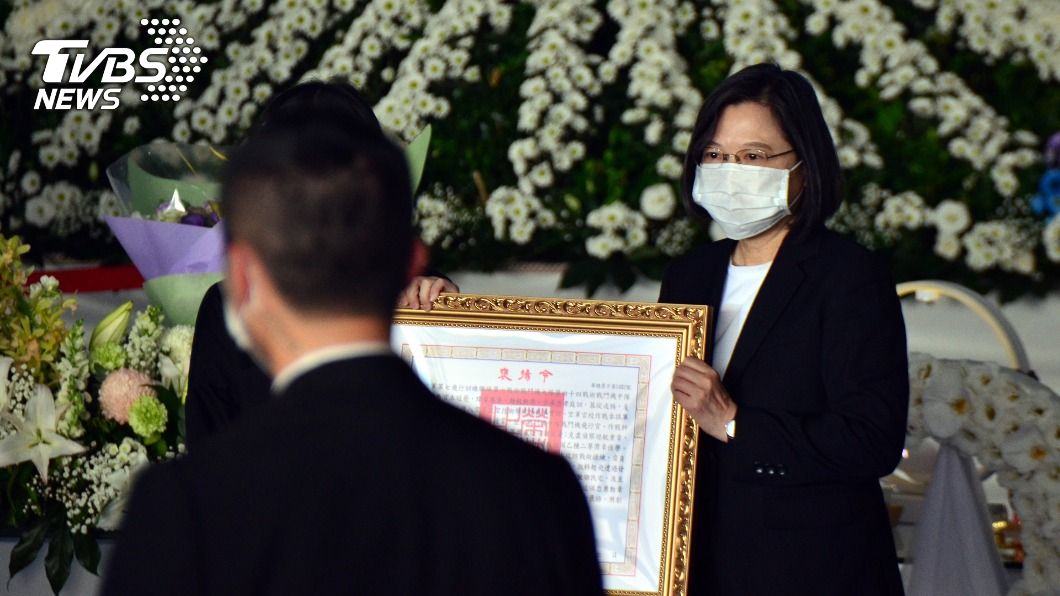 蔡總統勉國軍化悲傷為力量　以朱冠甍精神護國家