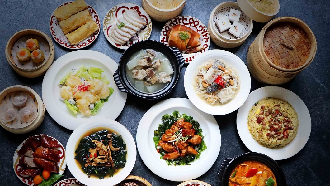 板橋凱撒大飯店祭出港點吃到飽優惠。(圖/翻攝自板橋凱撒大飯店官網)