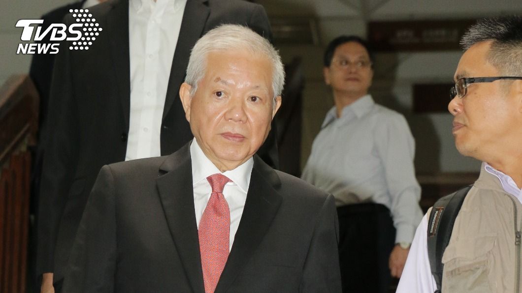 何壽川違反證交法 一審判8年6月