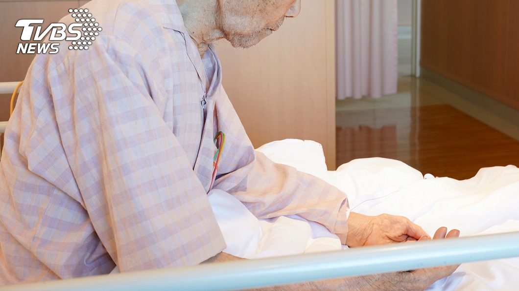 為逃離養老院假結婚 79歲翁離奇過世在另名女子家