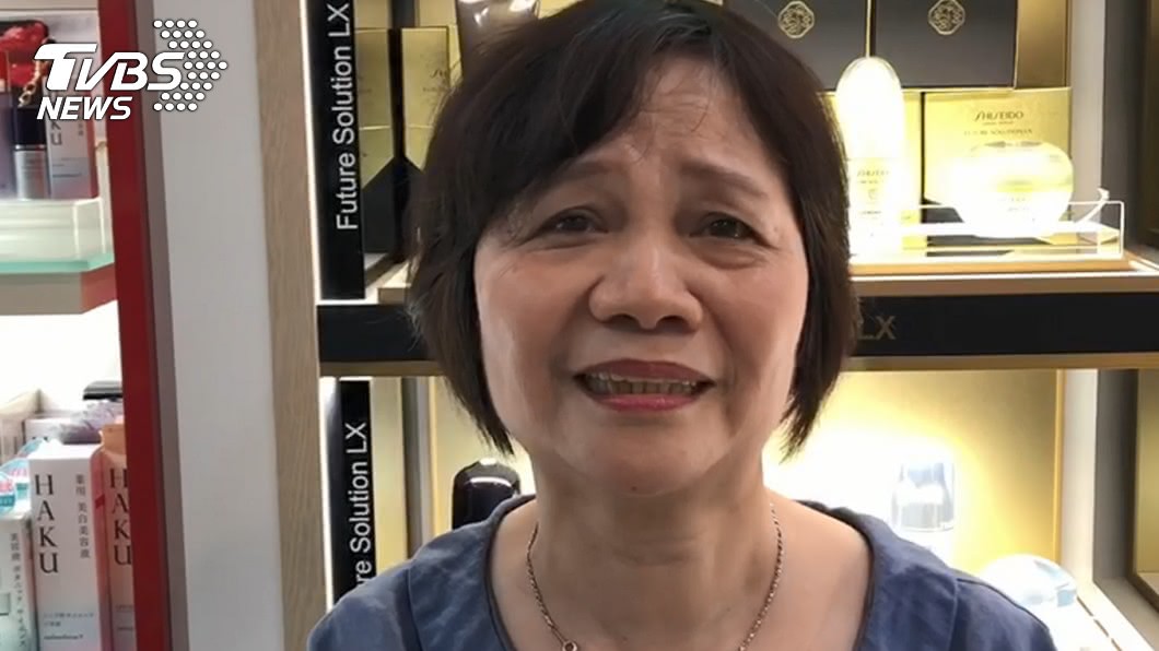高嘉瑜母親看到女兒把生活過成這樣忍不住掉淚。(圖/TVBS)