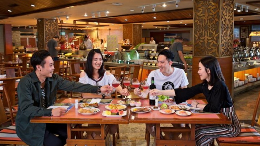 知本老爺酒店「那魯灣餐廳」供應中、西、日式等各國料理百匯。(圖/知本老爺酒店網站)
