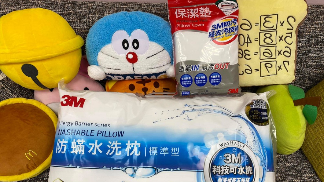 高嘉瑜曬出支持者送的禮物。(圖/翻攝自高嘉瑜臉書)