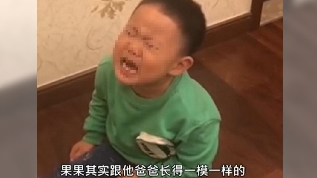 母親表示兒子和丈夫長的一樣。(圖/翻攝自微博)