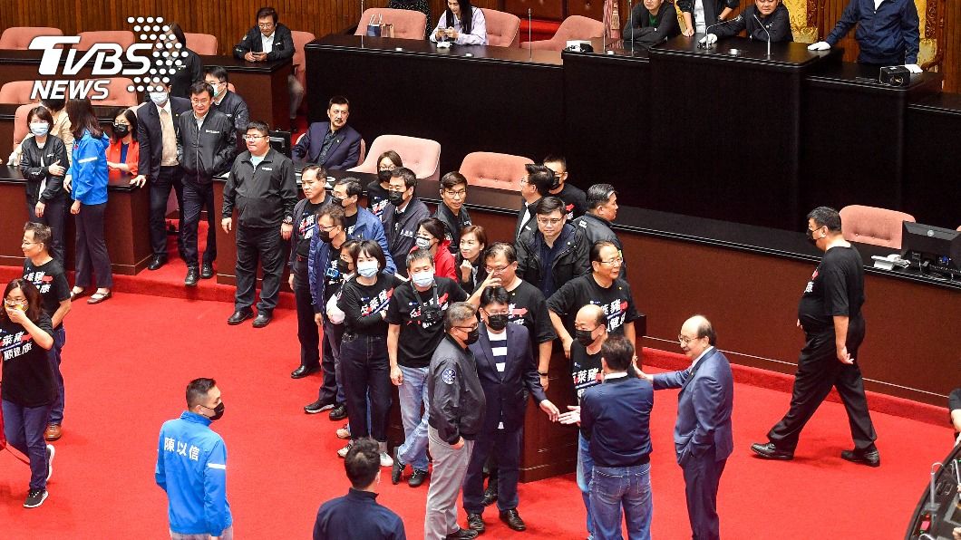 蘇貞昌今將提施政報告　民進黨團率先占主席台
