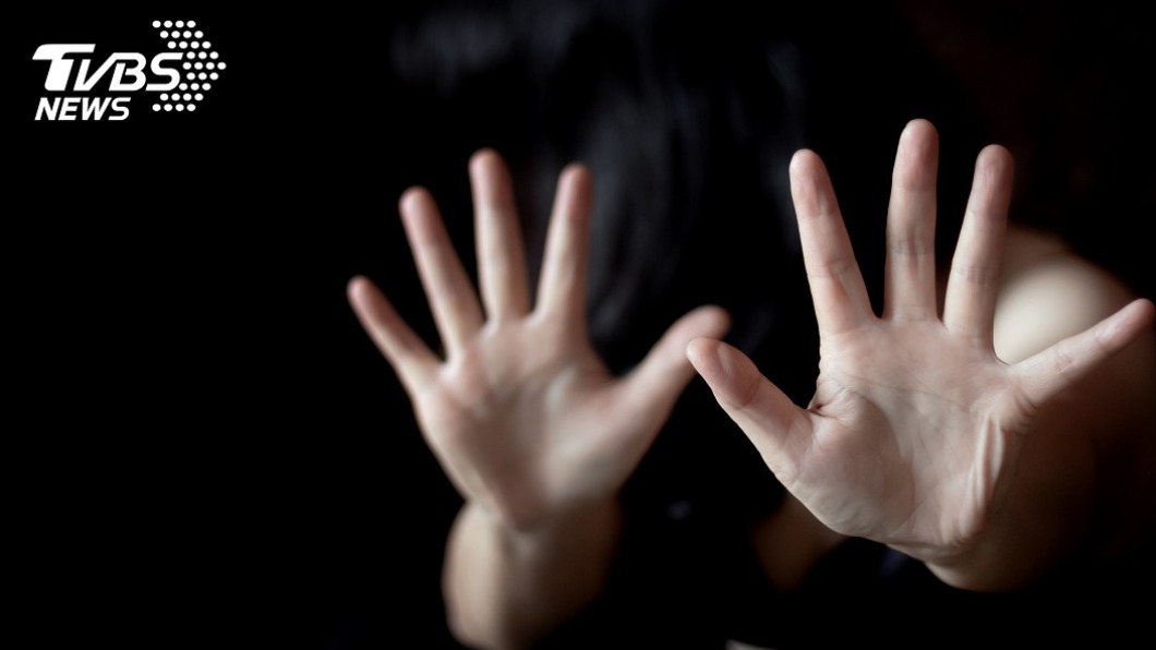 黃男不顧對方反抗侵犯得逞。(示意圖/Shutterstock達志影像)