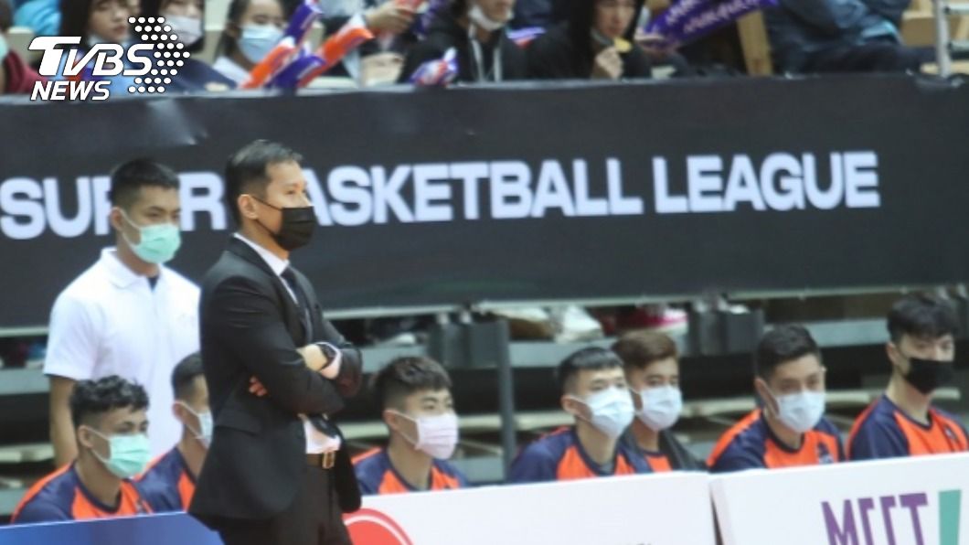 SBL板凳席戴口罩 張博勝笑稱垃圾話無法傳達了