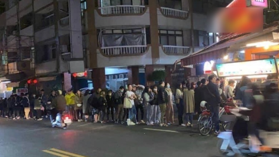 吃素7天開葷!埔里「賣肉的」全被包圍 人潮塞爆馬路
