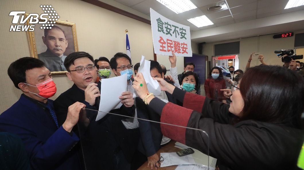 農委會萊豬行政命令 朝野混亂中表決通過送協商