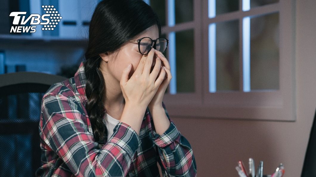 現代人工作壓力大。（示意圖／shutterstock 達志影像）