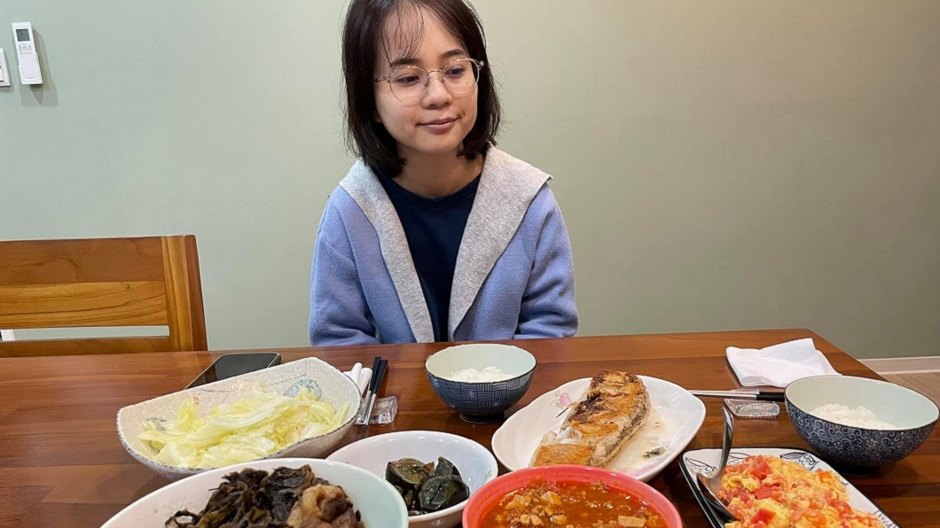 楊月娥透露大女兒身體仍會顫抖,還需要一些時間恢復。(圖/翻攝自楊月娥臉書)
