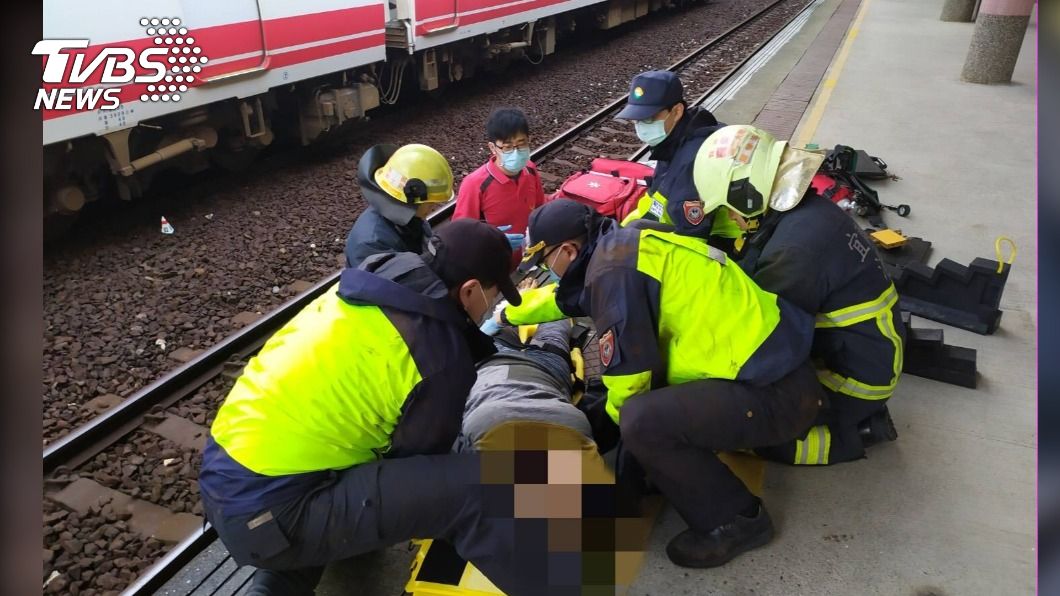 羅東火車站傳旅客墜軌　遭普悠瑪撞上腳變形