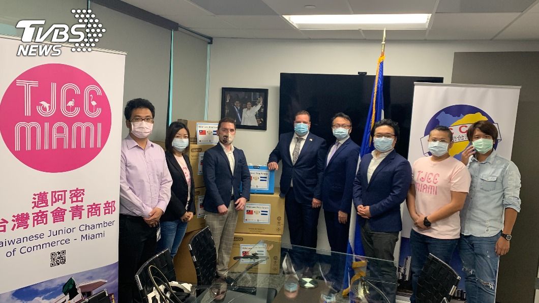 邁阿密經文處與當地台灣僑社捐贈物資，協助宏都拉斯風災災民。（圖／中央社）