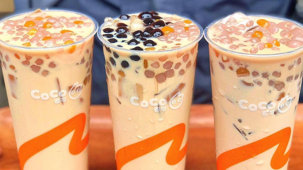 CoCo「聖誕樂拉霸」活動，祭出買一送一折扣。（圖／翻攝自CoCo臉書）