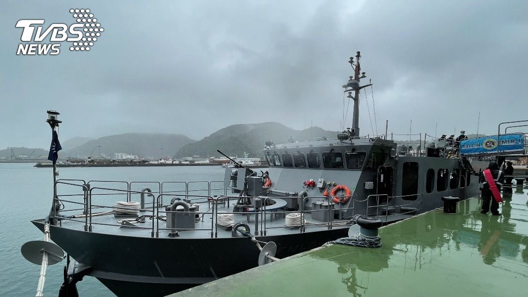 海軍首艘自製快速布雷艇。(圖/中央社)