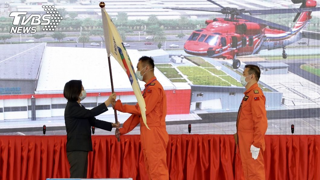 黑鷹機隊復編 總統:空勤總隊救難具關鍵地位