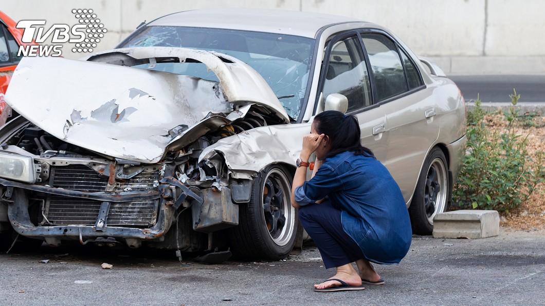 車禍5天「頭旋轉180度」 女愣:還能轉回來