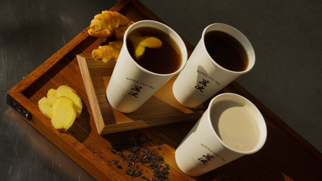 萬波在推出薑汁系列飲品。（圖／翻攝自萬波粉絲團）