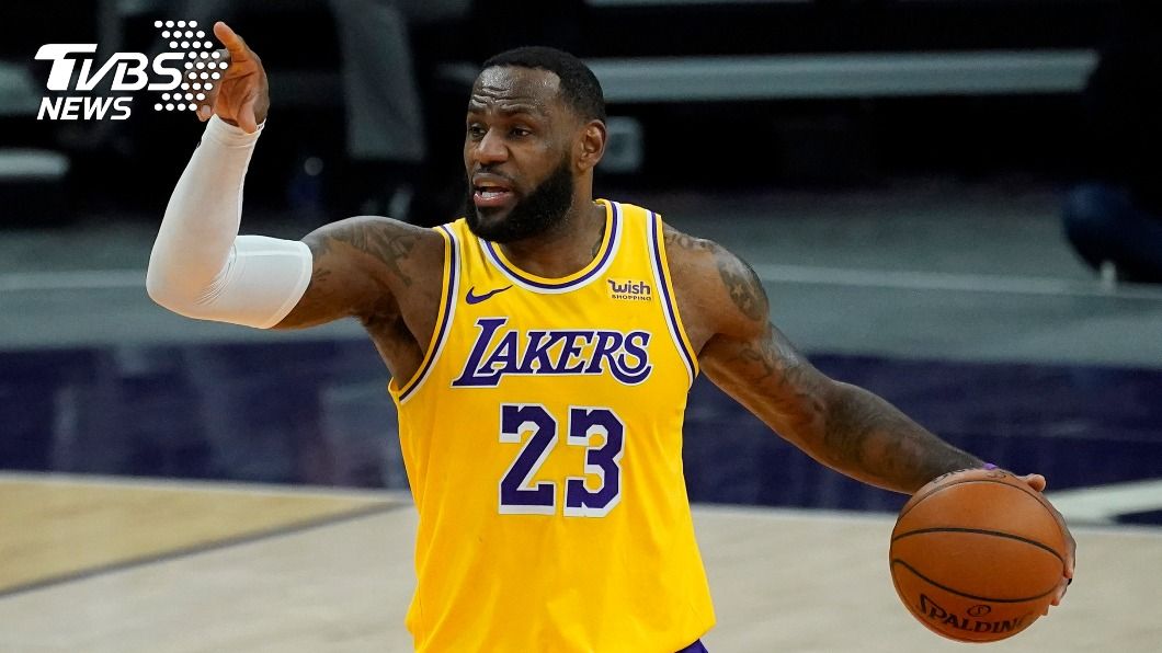 NBA詹姆斯開幕戰扭傷腳　打耶誕大戰自認無妨