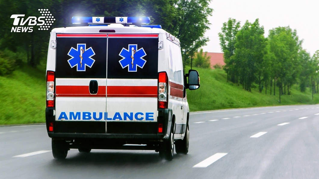 全球都發生過救護車被人惡意阻擋的事件。（示意圖／shutterstock 達志影像）