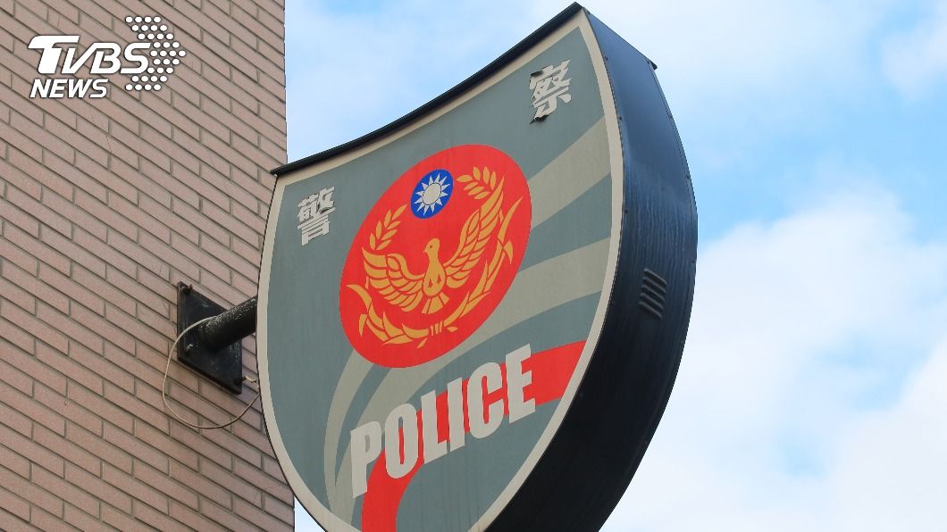 騎車違規轉彎遭攔查　屏東警酒駕拒測記1大過