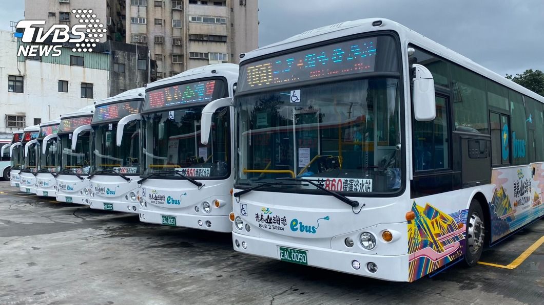 新北青春山海線添綠色運具 電動公車12/25上路