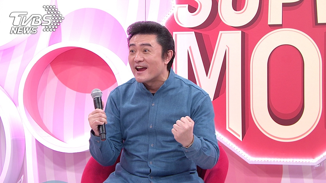 李㼈日前在節目《聽媽媽的話》自爆會將老婆壓在床上狂親。（圖／年代提供）