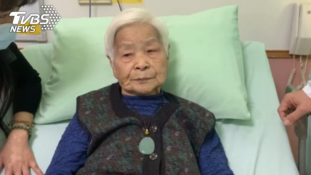 93歲阿嬤劉陳采蘋氣色佳。（圖／TVBS）