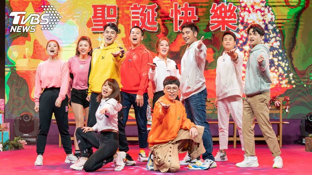 TVBS《女力報到》演員為了「2020聖誕愛無限音樂慶典」演出歌舞劇。（圖／TVBS）