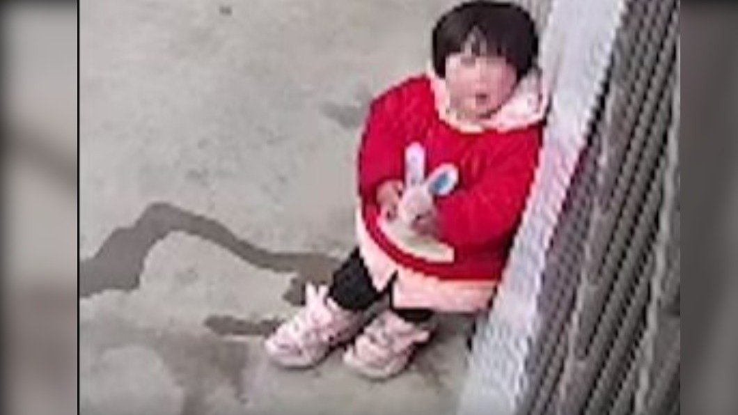 1歲女兒對監視器狂喊2字 父母痛心從外地急奔回家
