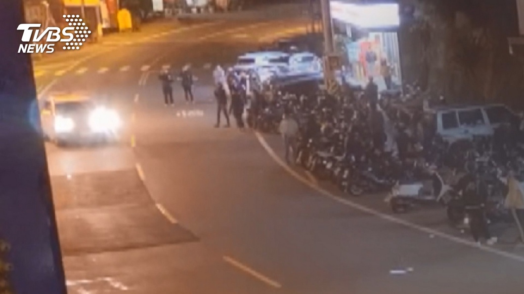 百輛機車夜衝阿里山 深夜集合喧鬧惹民怨